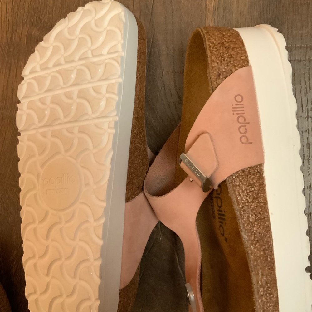 Birkenstock Papillio Gizeh Rivet Sandle 🎉HP🎉 - Picture 4 of 4